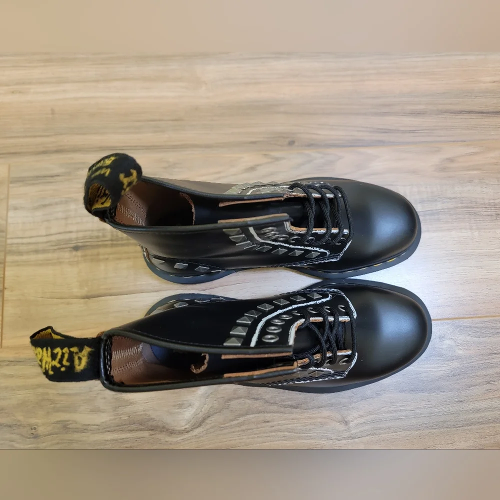 Dr. Martens 1460 STUD - Picture 4 of 11